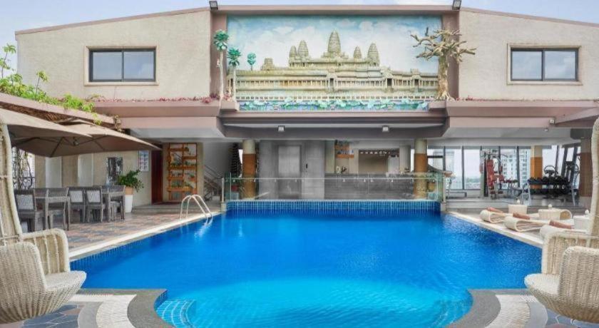 Essence Hotel-Phnom Penh Exteriör bild