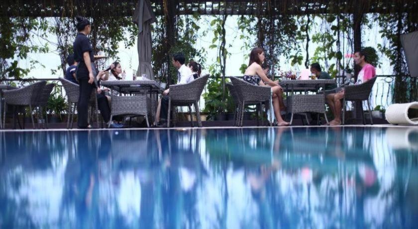 Essence Hotel-Phnom Penh Exteriör bild